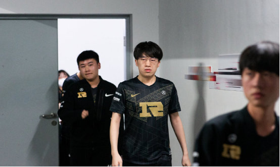 防守布阵早 防守布阵早